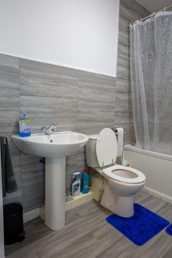 Cherry Tree, Centrally Located Warrington Town Centre Екстер'єр фото